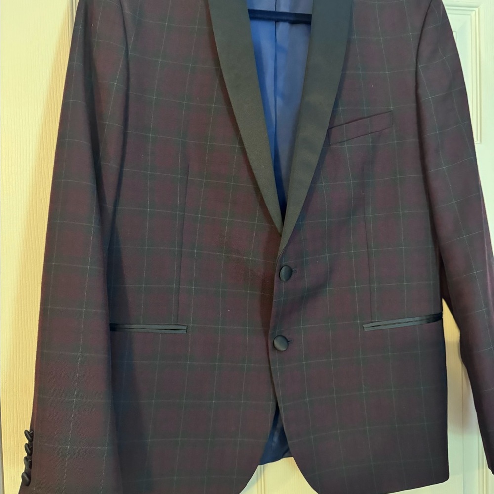 Elegant Black and Brown Plaid Blazer
